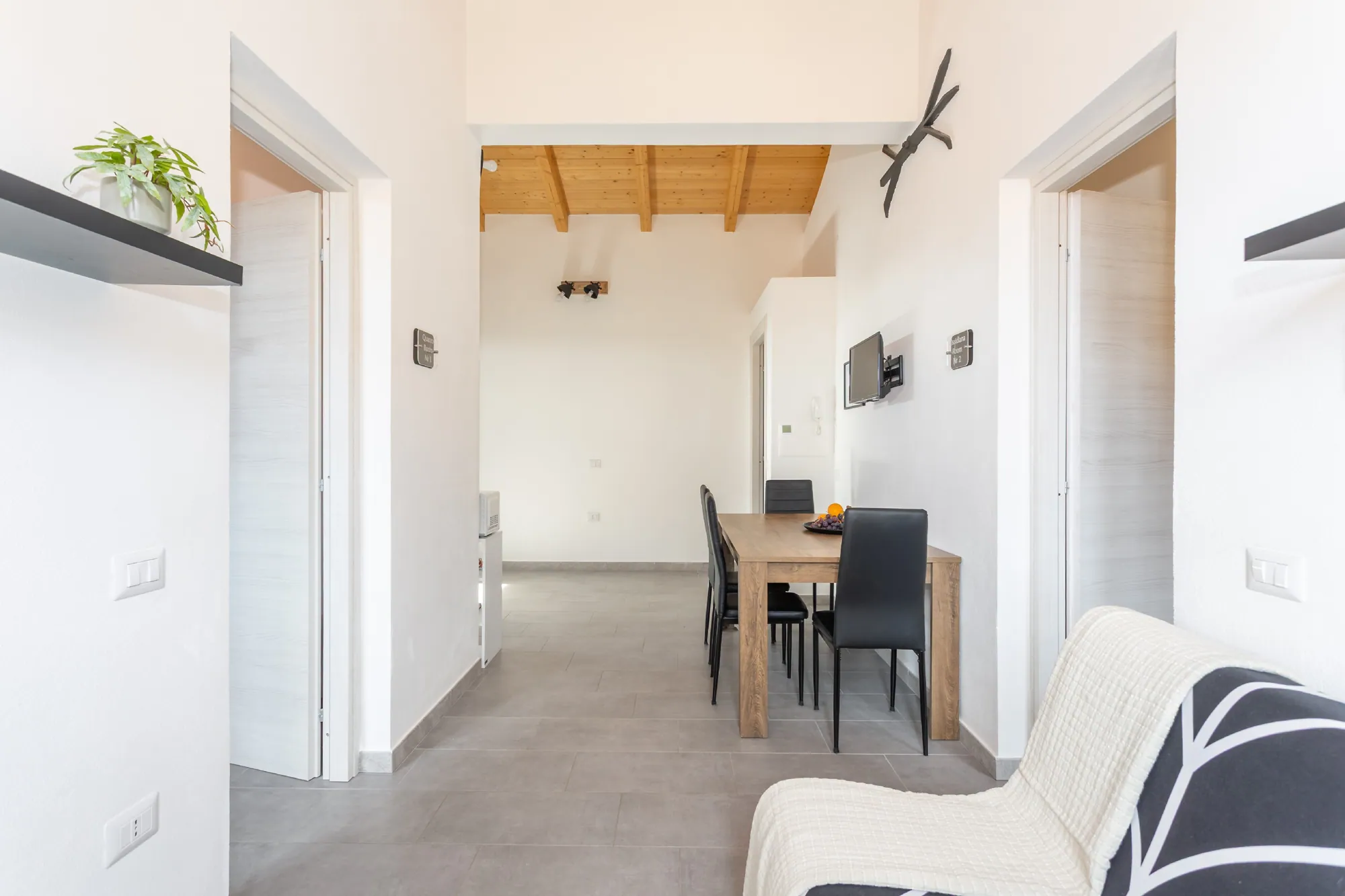 Soggiorno – Private Jacuzzi & Garden Home